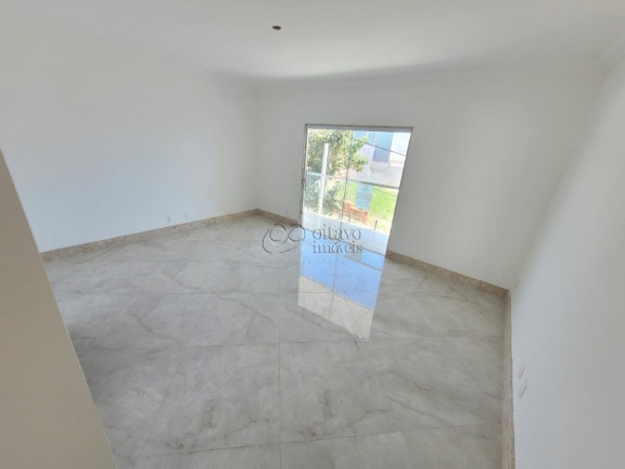 Imagem Casa com 4 Quartos à Venda, em Lagoa - Macaé Imagem Casa com 4 Quartos à Venda, em Lagoa - Macaé