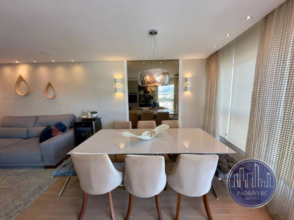 Imagem Apartamento com 3 Quartos à Venda, 121 m² em Centro - Balneário Camboriú Imagem Apartamento com 3 Quartos à Venda, 121 m² em Centro - Balneário Camboriú