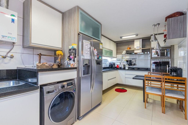 Imagem Casa de Condomínio com 3 Quartos à Venda, 168 m² em Santo Antônio - Porto Alegre Imagem Casa de Condomínio com 3 Quartos à Venda, 168 m² em Santo Antônio - Porto Alegre