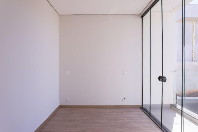 Imagem Casa de Condomínio com 3 Quartos à Venda, 175 m² em Gleba Simon Frazer - Londrina