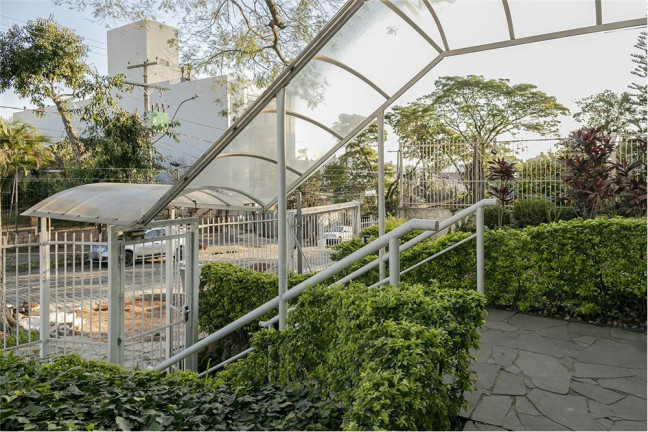 Imagem Imóvel com 2 Quartos à Venda, em Jardim Botanico - Porto Alegre Imagem Imóvel com 2 Quartos à Venda, em Jardim Botanico - Porto Alegre