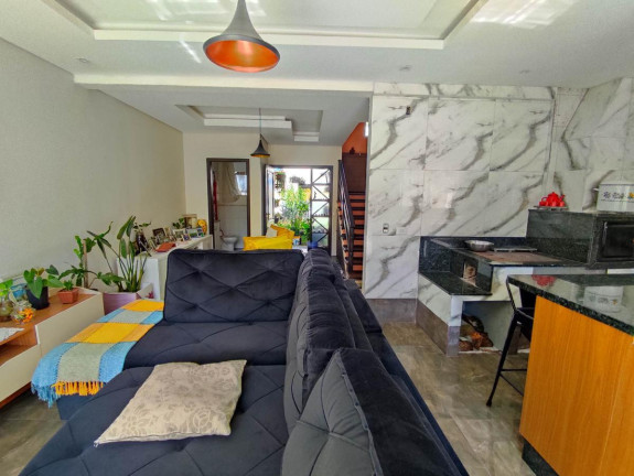 Imagem Casa com 4 Quartos à Venda, 235 m² em Portão - Curitiba Imagem Casa com 4 Quartos à Venda, 235 m² em Portão - Curitiba