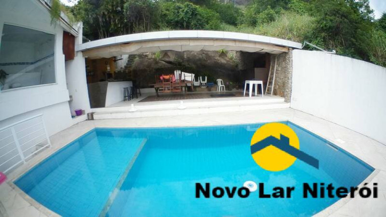 Imagem Casa com 5 Quartos à Venda, 320 m² em São Francisco - Niterói Imagem Casa com 5 Quartos à Venda, 320 m² em São Francisco - Niterói