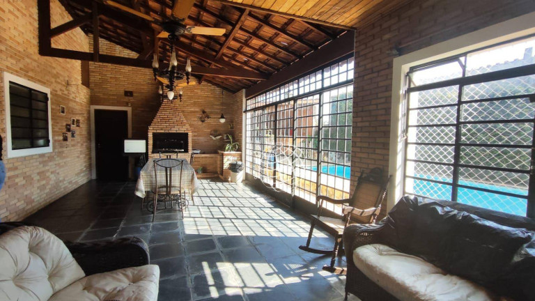 Imagem Chácara com 3 Quartos à Venda, 167 m² em Jardim Estância Brasil - Atibaia Imagem Chácara com 3 Quartos à Venda, 167 m² em Jardim Estância Brasil - Atibaia