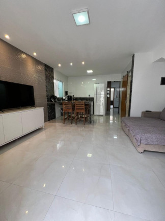 Casa com 3 Quartos para Alugar ou Temporada, 90 m² em Alterosas - Serra