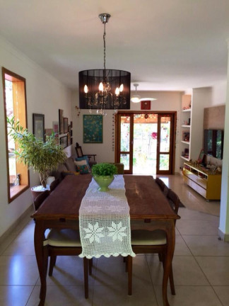 Imagem Casa com 3 Quartos à Venda, 135 m² em Chácaras Cataguá - Taubaté Imagem Casa com 3 Quartos à Venda, 135 m² em Chácaras Cataguá - Taubaté
