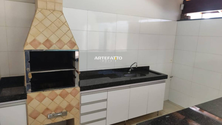 Imagem Casa com 4 Quartos à Venda, 240 m² Imagem Casa com 4 Quartos à Venda, 240 m²