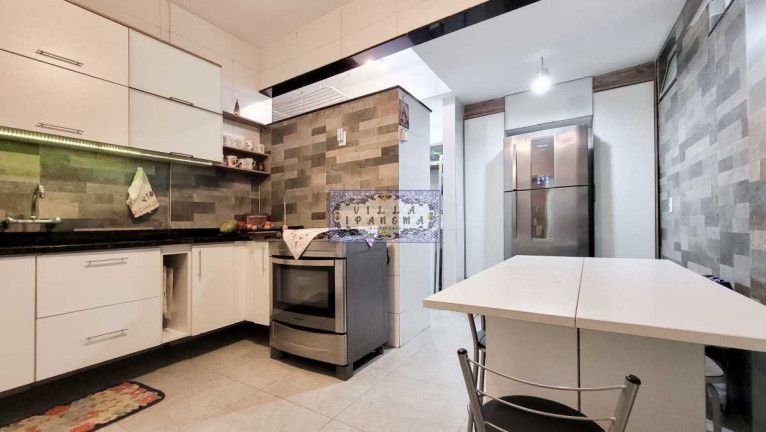 Imagem Apartamento com 3 Quartos à Venda, 133 m² em Copacabana - Rio De Janeiro Imagem Apartamento com 3 Quartos à Venda, 133 m² em Copacabana - Rio De Janeiro