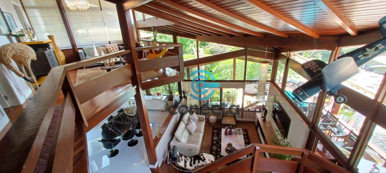 Imagem Casa com 3 Quartos à Venda, 350 m² em Itaipu - Niterói Imagem Casa com 3 Quartos à Venda, 350 m² em Itaipu - Niterói