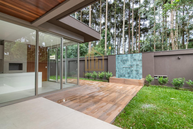 Imagem Casa com 3 Quartos à Venda, 300 m² em Santa Felicidade - Curitiba Imagem Casa com 3 Quartos à Venda, 300 m² em Santa Felicidade - Curitiba