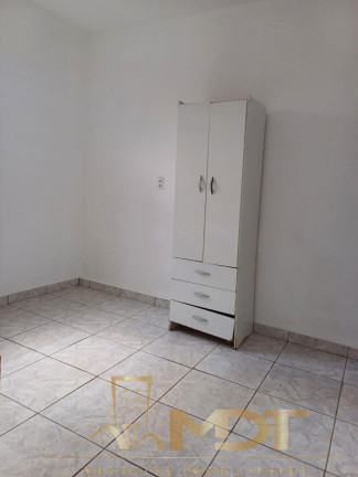 Imagem Casa com 3 Quartos à Venda, 120 m² em Copacabana - Belo Horizonte Imagem Casa com 3 Quartos à Venda, 120 m² em Copacabana - Belo Horizonte