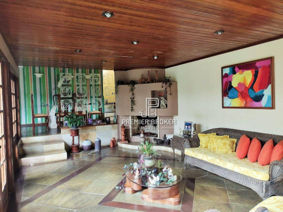 Imagem Casa com 4 Quartos à Venda, 200 m² em Albuquerque - Teresópolis Imagem Casa com 4 Quartos à Venda, 200 m² em Albuquerque - Teresópolis