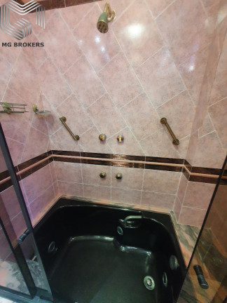 Imagem Imóvel com 4 Quartos à Venda, 200 m² em Copacabana - Rio De Janeiro Imagem Imóvel com 4 Quartos à Venda, 200 m² em Copacabana - Rio De Janeiro
