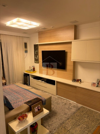 Imagem Imóvel com 3 Quartos à Venda, 110 m² em Icaraí - Niterói Imagem Imóvel com 3 Quartos à Venda, 110 m² em Icaraí - Niterói
