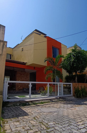 Imagem Casa com 4 Quartos à Venda, 120 m² em Ipitanga - Lauro De Freitas Imagem Casa com 4 Quartos à Venda, 120 m² em Ipitanga - Lauro De Freitas