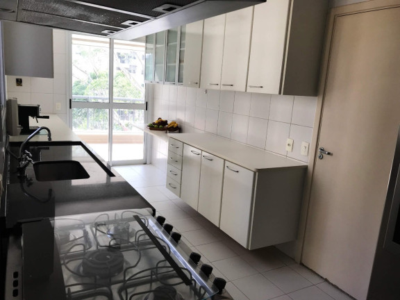 Imagem Imóvel com 4 Quartos à Venda, 170 m² em Vila Andrade - São Paulo Imagem Imóvel com 4 Quartos à Venda, 170 m² em Vila Andrade - São Paulo