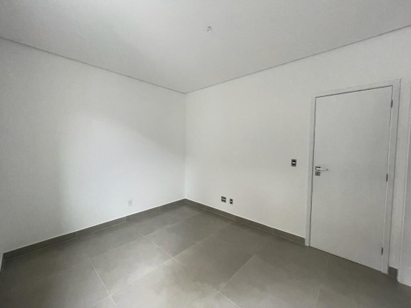 Imagem Casa com 3 Quartos à Venda, 280 m² em Embaré - Santos Imagem Casa com 3 Quartos à Venda, 280 m² em Embaré - Santos