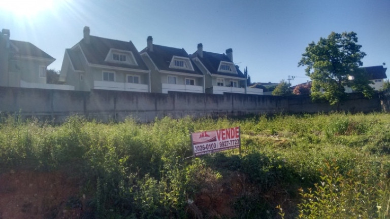 Terreno à Venda, 1.620 m² em Jardim Schaffer - Curitiba