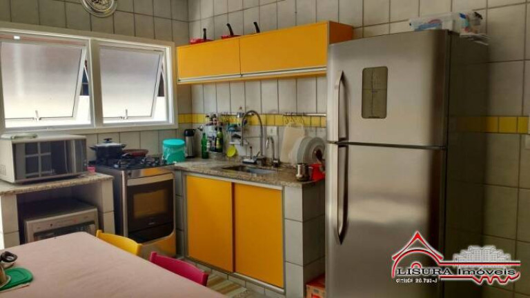 Imagem Casa com 3 Quartos à Venda, 200 m² em Centro - Jacareí Imagem Casa com 3 Quartos à Venda, 200 m² em Centro - Jacareí