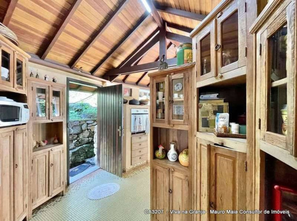 Imagem Casa com 4 Quartos à Venda, 6.378 m² em Vila Real Do Moinho Velho - Embu Das Artes