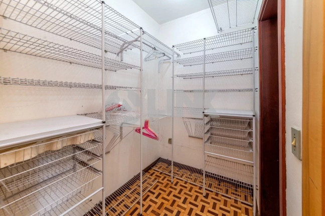 Imagem Casa com 3 Quartos à Venda, 231 m² em Três Figueiras - Porto Alegre