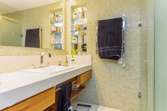 Imagem Apartamento com 3 Quartos à Venda,  em Lagoa - Rio De Janeiro