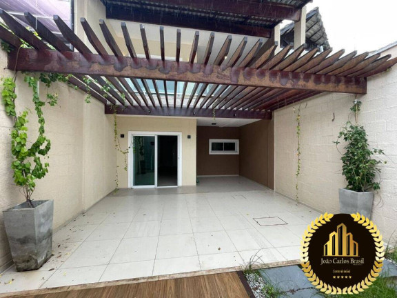 Casa com 3 Quartos à Venda, 272 m² em Urucunema - Eusébio