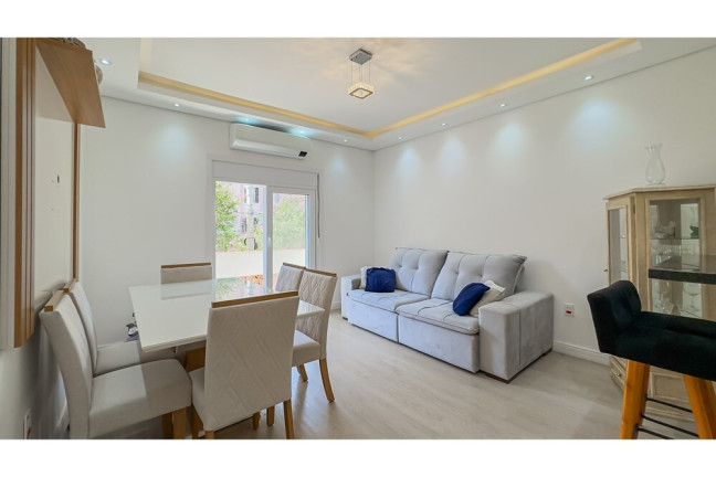 Imagem Imóvel com 2 Quartos à Venda, 66 m² em Petrópolis - Porto Alegre Imagem Imóvel com 2 Quartos à Venda, 66 m² em Petrópolis - Porto Alegre