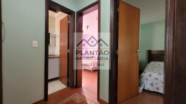 Imagem Casa com 3 Quartos à Venda, 170 m² em Boqueirão - Curitiba