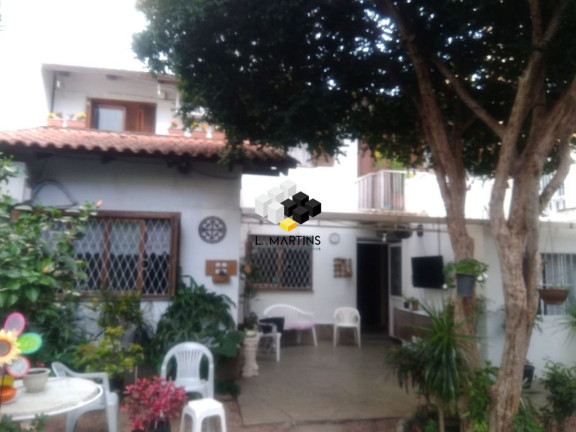 Imagem Casa com 3 Quartos à Venda, 200 m² em Passo Da Areia - Porto Alegre Imagem Casa com 3 Quartos à Venda, 200 m² em Passo Da Areia - Porto Alegre