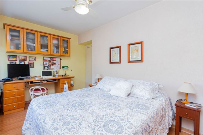 Imagem Imóvel com 2 Quartos à Venda, em Menino Deus - Porto Alegre Imagem Imóvel com 2 Quartos à Venda, em Menino Deus - Porto Alegre