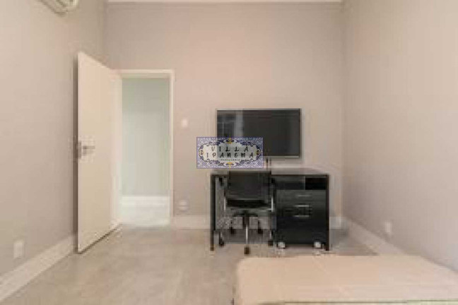 Imagem Apartamento com 3 Quartos à Venda, 85 m² em Leme - Rio De Janeiro Imagem Apartamento com 3 Quartos à Venda, 85 m² em Leme - Rio De Janeiro