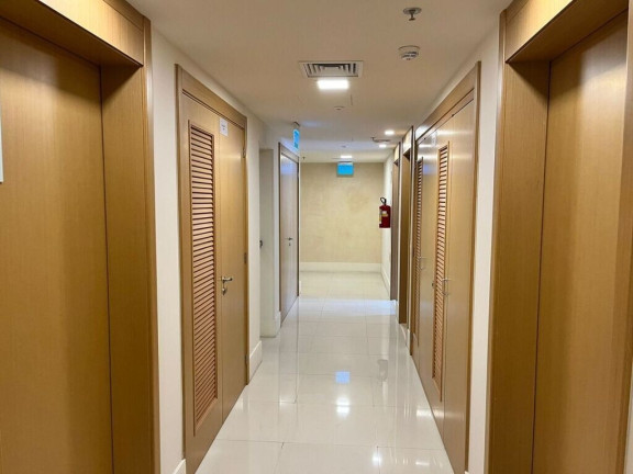 Imagem Sala Comercial à Venda, 32 m² em Cristo Redentor - Porto Alegre Imagem Sala Comercial à Venda, 32 m² em Cristo Redentor - Porto Alegre