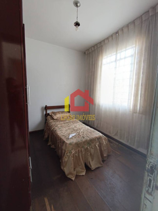 Imagem Casa com 4 Quartos à Venda, 400 m² em Sagrada Família - Belo Horizonte Imagem Casa com 4 Quartos à Venda, 400 m² em Sagrada Família - Belo Horizonte