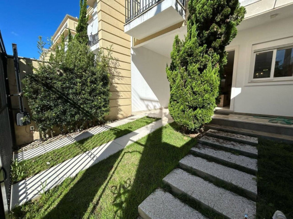 Casa com 3 Quartos para Alugar, 190 m² em Praia Dos Amores - Balneário Camboriú