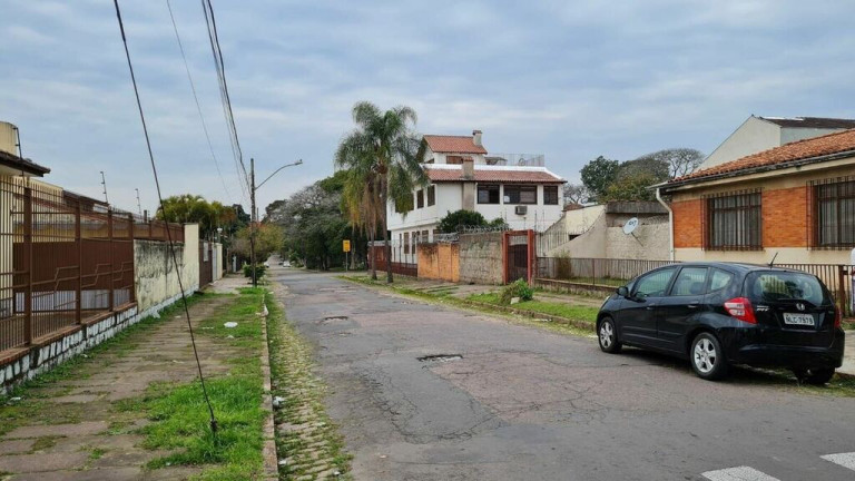 Imagem Casa com 3 Quartos à Venda, 153 m² em São Sebastião - Porto Alegre Imagem Casa com 3 Quartos à Venda, 153 m² em São Sebastião - Porto Alegre