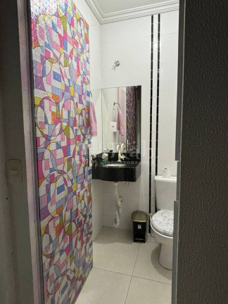 Imagem Sobrado com 2 Quartos à Venda, 90 m² em Rio Pequeno - Camboriú Imagem Sobrado com 2 Quartos à Venda, 90 m² em Rio Pequeno - Camboriú