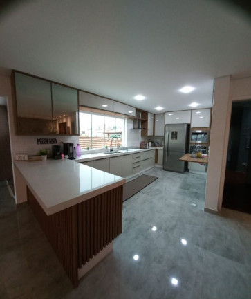 Imagem Sobrado com 5 Quartos à Venda, 350 m² em Vila Rosália - Guarulhos Imagem Sobrado com 5 Quartos à Venda, 350 m² em Vila Rosália - Guarulhos