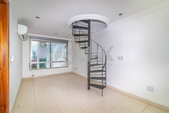 Imagem Imóvel com 2 Quartos à Venda, 81 m² em Passo Da Areia - Porto Alegre Imagem Imóvel com 2 Quartos à Venda, 81 m² em Passo Da Areia - Porto Alegre