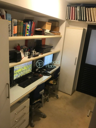 Imagem Apartamento com 3 Quartos à Venda, 250 m² em Moema - São Paulo