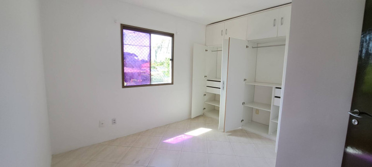 Imagem Casa com 4 Quartos para Alugar,  em Lauro De Freitas