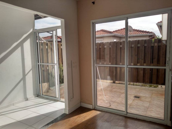 Imagem Casa com 2 Quartos à Venda, em Medeiros - Jundiaí Imagem Casa com 2 Quartos à Venda, em Medeiros - Jundiaí