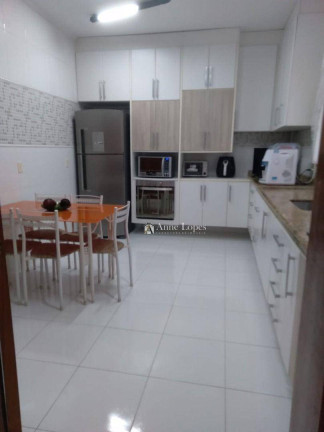 Imagem Casa com 5 Quartos à Venda, 274 m² em Embaré - Santos Imagem Casa com 5 Quartos à Venda, 274 m² em Embaré - Santos