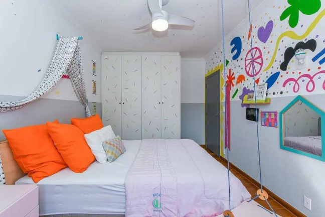 Imagem Casa com 4 Quartos à Venda, 240 m² Imagem Casa com 4 Quartos à Venda, 240 m²