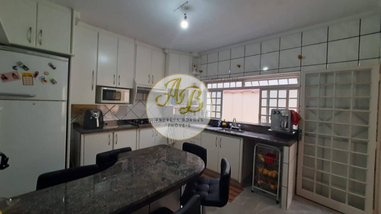 Imagem Casa com 3 Quartos à Venda, 250 m² em Jardim Integração - Franca