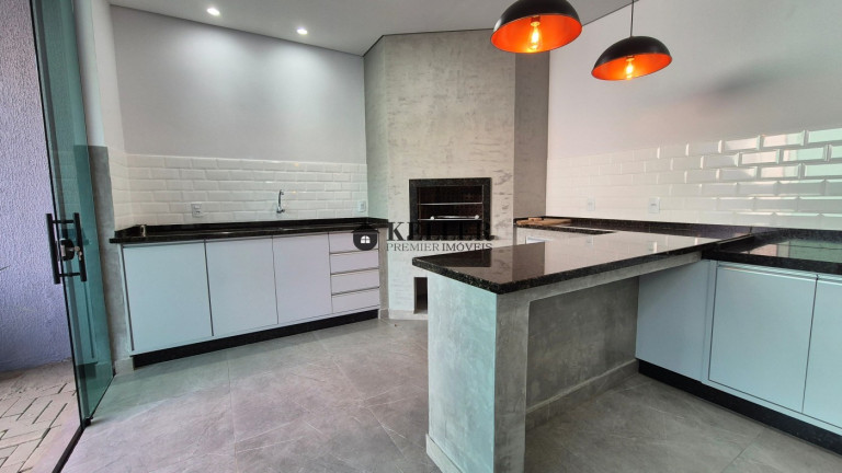 Imagem Casa com 3 Quartos à Venda, 300 m² em Jardim Tarobá - Foz Do Iguaçu