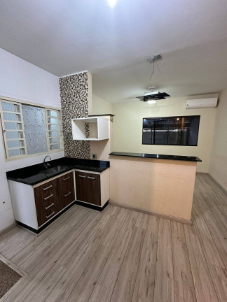 Imagem Casa com 2 Quartos à Venda, 126 m² em Parque São Luís - Taubaté Imagem Casa com 2 Quartos à Venda, 126 m² em Parque São Luís - Taubaté