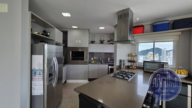 Imagem Cobertura com 3 Quartos para Alugar, 250 m² em Centro - Balneário Camboriú Imagem Cobertura com 3 Quartos para Alugar, 250 m² em Centro - Balneário Camboriú