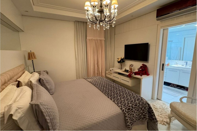 Imagem Imóvel com 3 Quartos à Venda, 223 m² em Centro - Balneário Camboriú Imagem Imóvel com 3 Quartos à Venda, 223 m² em Centro - Balneário Camboriú