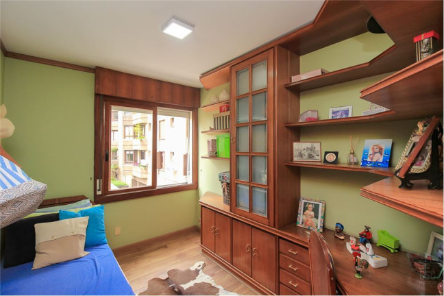 Imagem Imóvel com 4 Quartos à Venda, em Higienópolis - Porto Alegre Imagem Imóvel com 4 Quartos à Venda, em Higienópolis - Porto Alegre